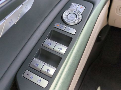 Used 2025 Genesis GV80 3.5T Prestige image 23