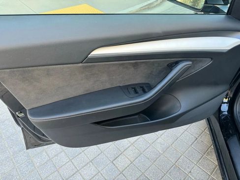 Used 2023 Tesla Model 3 Standard Range image 30