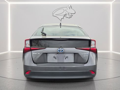 Used 2021 Toyota Prius Limited w/ Premium Convenience Package FWD image 5