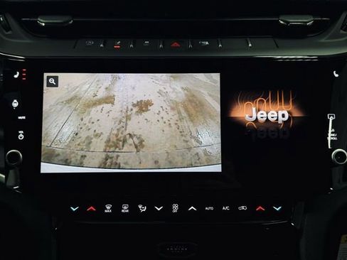 New 2026 Jeep Grand Cherokee Altitude image 37