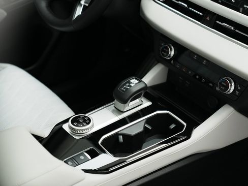 New 2025 Mitsubishi Outlander SEL image 37