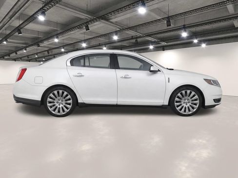 Used 2013 Lincoln MKS FWD image 8