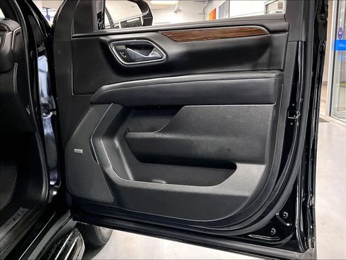 Certified 2023 Chevrolet Suburban High Country image 12