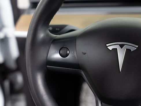Used 2018 Tesla Model 3 Long Range RWD image 31