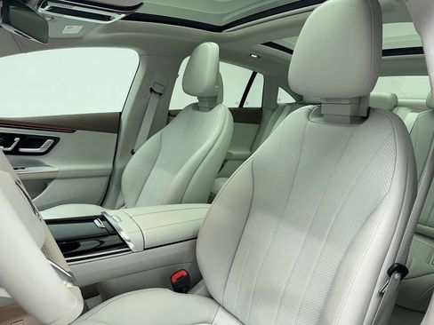 Used 2023 Mercedes-Benz EQE 350+ Sedan image 34