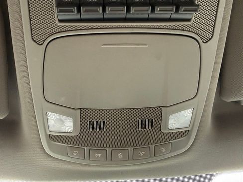Used 2019 Ford F250 XLT w/ XLT Premium Package AWD/4WD image 22