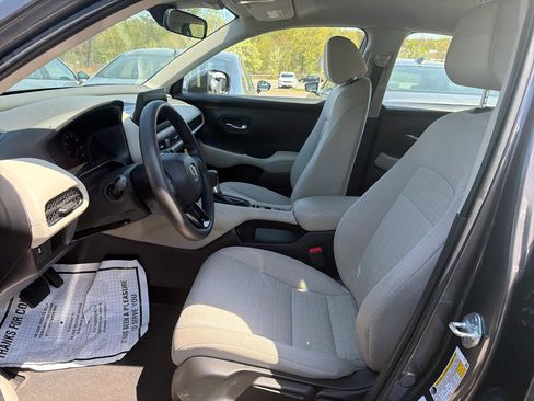 Used 2024 Honda HR-V LX image 17