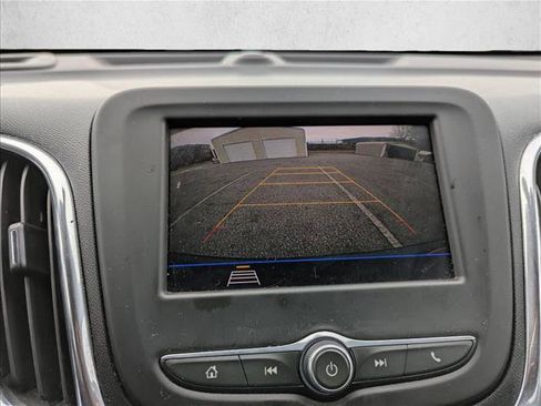 Used 2020 Chevrolet Equinox LT image 17