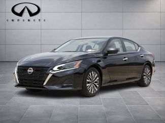 Used 2025 Nissan Altima 2.5 SV FWD video 1