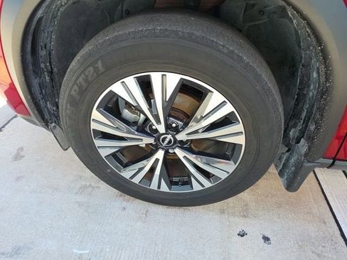 Used 2023 Nissan Rogue SV FWD image 10
