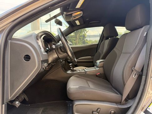 Used 2022 Dodge Charger SXT RWD image 14