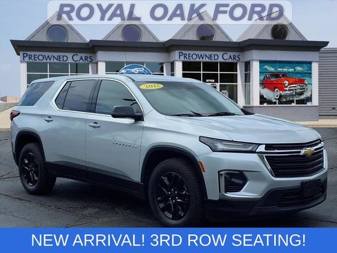 Used 2022 Chevrolet Traverse LS AWD/4WD image 1