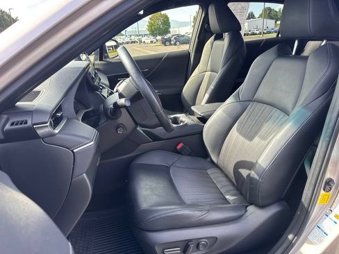 Used 2021 Toyota Venza XLE AWD/4WD image 10