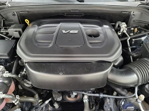 Used 2017 Jeep Grand Cherokee Overland AWD/4WD image 30