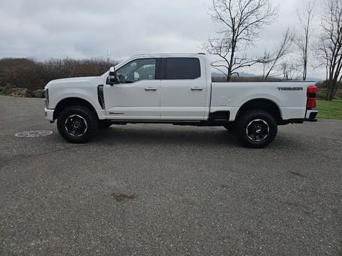 New 2026 Ford F250 Platinum w/ Platinum Plus Package AWD/4WD image 37