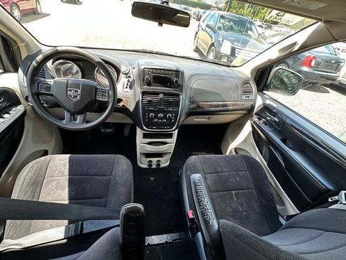 Used 2011 Dodge Grand Caravan Mainstreet w/ PWR Convenience Group FWD image 42