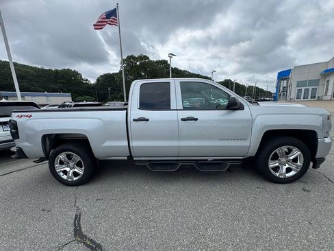 Used 2018 Chevrolet Silverado 1500 Custom w/ Custom Value Package AWD/4WD image 6