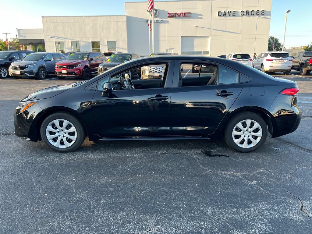 Used 2024 Toyota Corolla LE FWD image 11