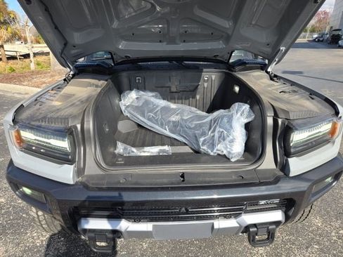 Used 2024 GMC Hummer EV 3X image 9