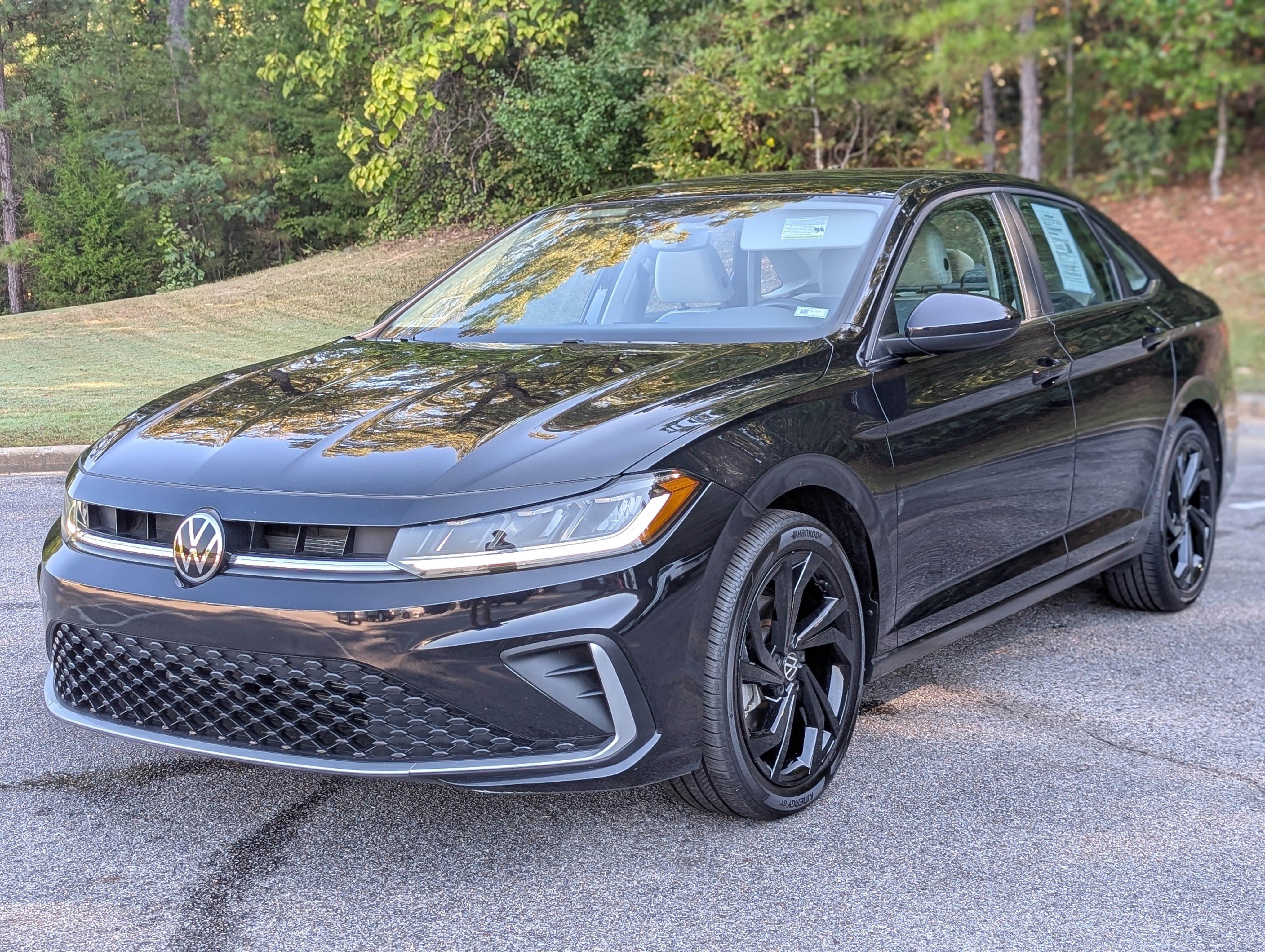 Used 2026 Volkswagen Jetta SE w/ Black Wheel Package FWD image 5