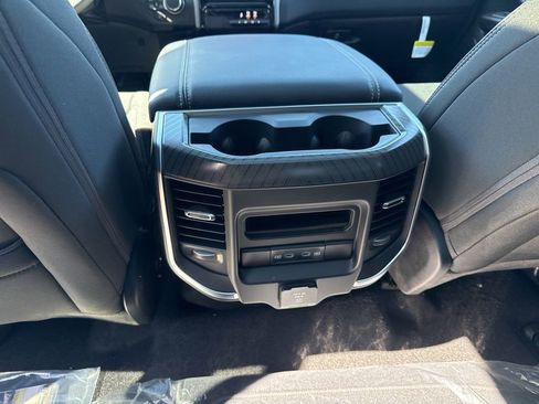 New 2026 RAM 1500 4x4 Crew Cab image 23
