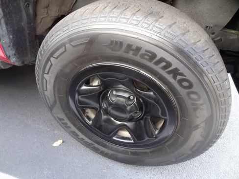 Used 2023 Toyota Tacoma SR image 22