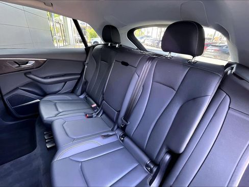 Used 2023 Audi Q8 Premium Plus w/ Premium Plus Package AWD/4WD image 26