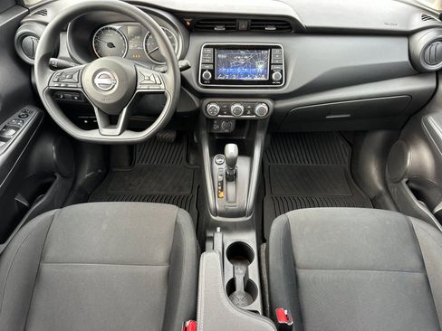Used 2025 Nissan Kicks Play S image 13