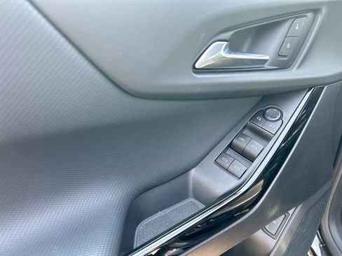 New 2026 Chevrolet Equinox LT w/ Convenience Package II FWD image 22