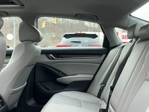 Used 2019 Honda Accord Touring image 20