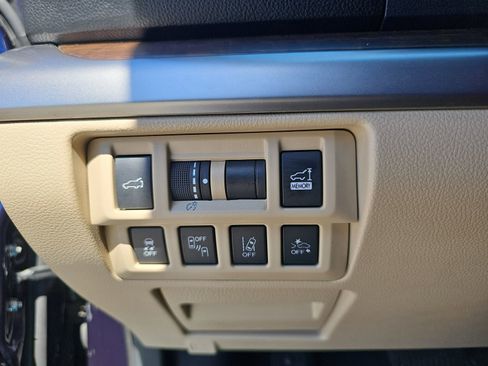 Used 2018 Subaru Outback 2.5i Limited image 26