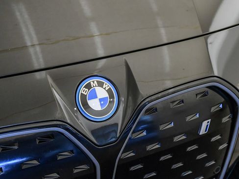 Certified 2023 BMW i4 eDrive40 w/ M Sport Package RWD image 8