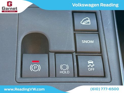 Used 2024 Toyota Highlander XLE image 28