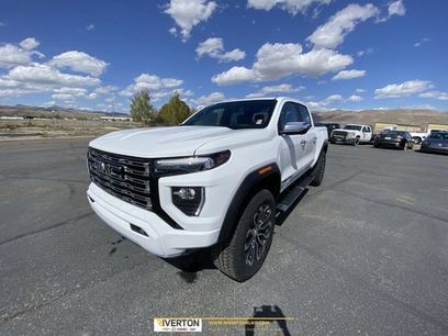 New 2026 GMC Canyon Denali w/ LPO, Black Badging Package