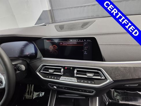 Certified 2022 BMW X5 xDrive40i w/ M Sport Package image 19