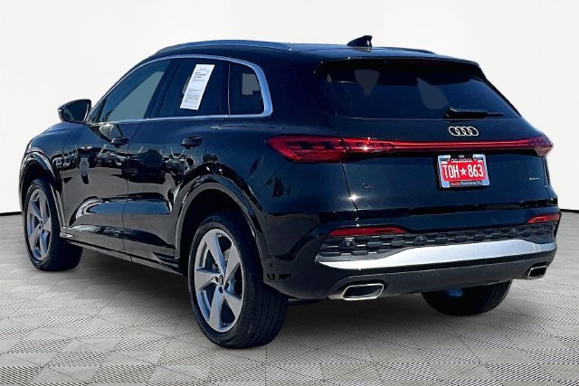 Used 2025 Audi Q5 Premium AWD/4WD image 12