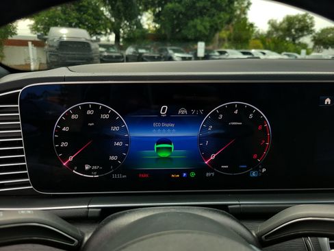 Used 2025 Mercedes-Benz GLS 450 4MATIC image 32