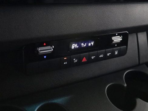 Used 2025 Mercedes-Benz Sprinter 2500 image 25