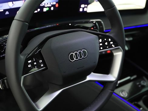 New 2026 Audi Q3 quattro 2.0T image 16