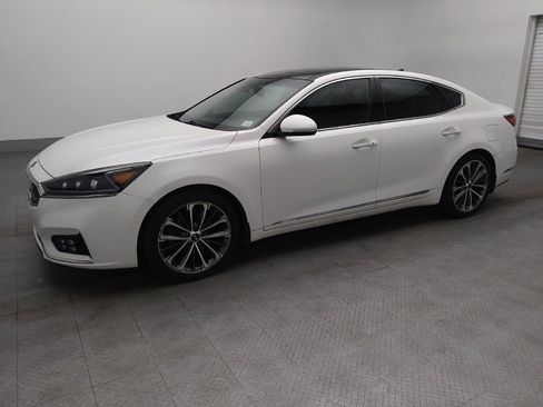 Used 2019 Kia Cadenza Technology image 2