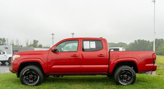 Used 2021 Toyota Tacoma SR AWD/4WD image 9