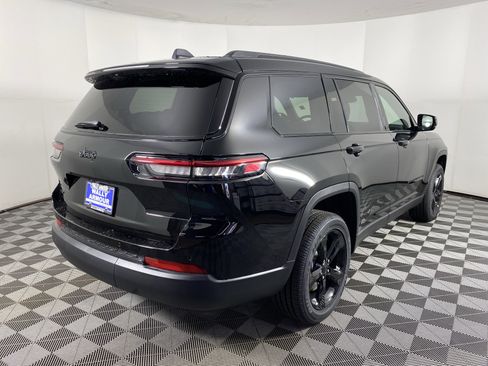 New 2025 Jeep Grand Cherokee L Altitude image 7