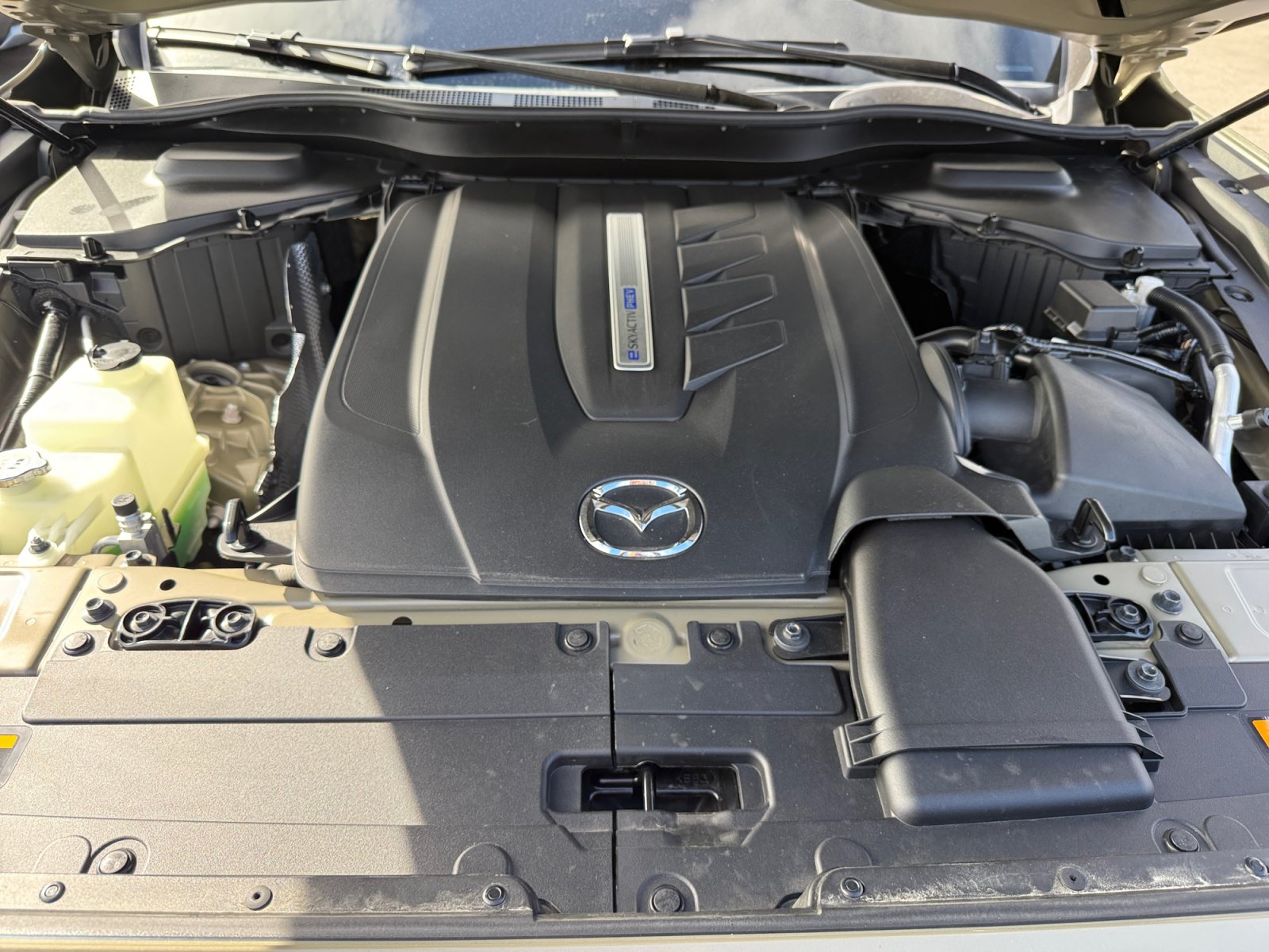 Certified 2025 MAZDA CX-70 Plug-In Hybrid w/ Premium Plus AWD/4WD image 20