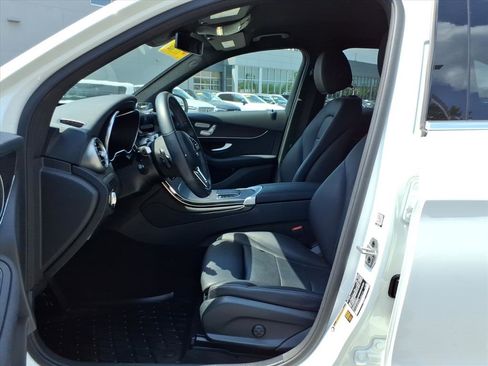 Certified 2022 Mercedes-Benz GLC 300 4MATIC image 11