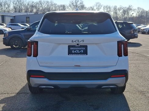 New 2026 Kia Sorento LX FWD image 5