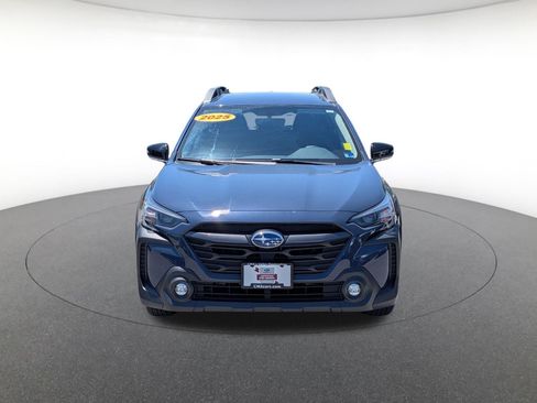 Used 2025 Subaru Outback Premium AWD/4WD image 4