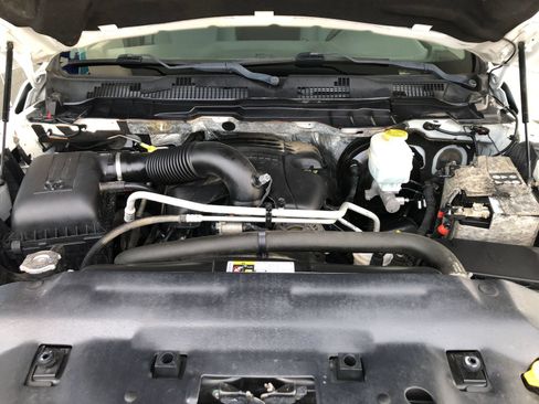 Used 2016 RAM 2500 SLT AWD/4WD image 3
