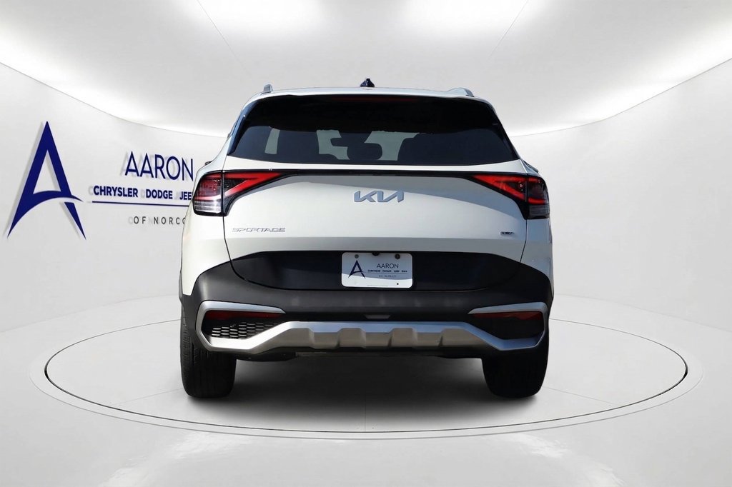 Used 2024 Kia Sportage EX AWD/4WD image 5