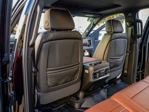 Used 2026 GMC Sierra 3500 Denali Ultimate image 34