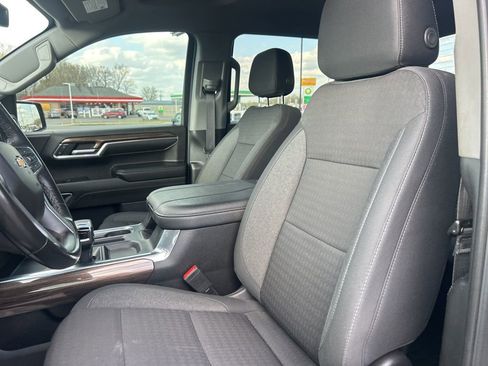 Used 2023 Chevrolet Silverado 1500 LT AWD/4WD image 14